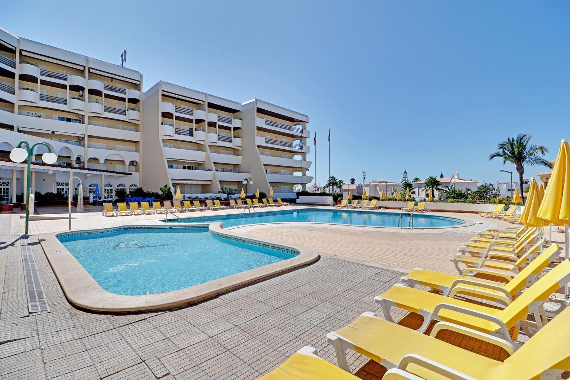 Albufeira Concept 2 With Pool By Homing Apartamento Gale  Exterior foto